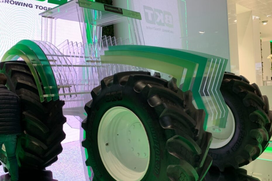 BKT presents at Sima 2022 a new generation of tires for tractors